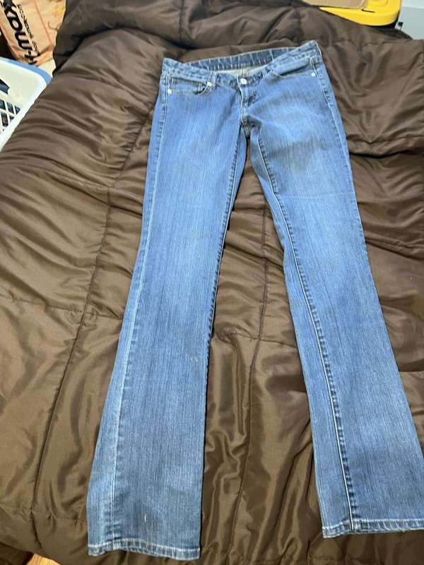 UNI QLO Blue Denim Jeans 27x34 Inch. In Mint Condition See Pictures.