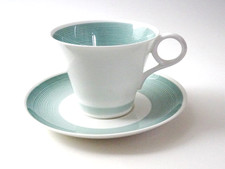 A 1930's Shelley Art Deco bone china cup & saucer in great condition..