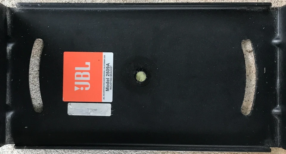 Soporte de bocina/atornillador de posición ajustable 1-JBL 2509A, bocinas series 2350 y 2380 Foto 4 de 4