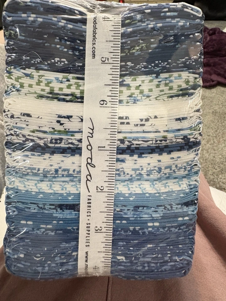 Blue Print By Moda And Camille Roskelley Fat Quarter Bundle  - Image 2 of 4