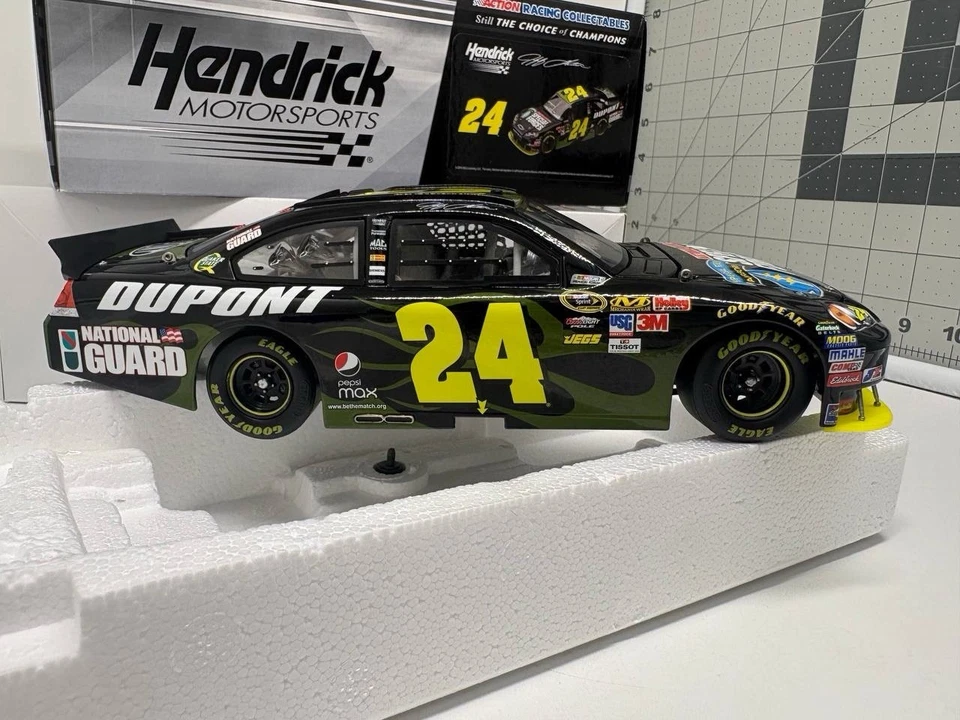 ДЖЕФФ ГОРДОН 2010 ДЕЙСТВИЕ #24 СПЕЦНАЗ НАЦИОНАЛЬНОЙ ГВАРДИИ CHEVY /2,519 СДЕЛАНО РЕДКАЯ - Изображение 2 из 4