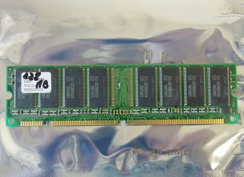 Samsung M366S1623DT0-C1L 128MB PC100 CL3 168-pin DIMM SDRAM memory module