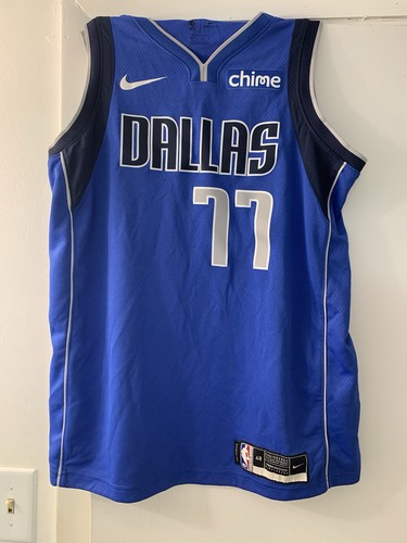Nike Dallas Mavericks Luka Doncic #77 Dri-FIT Blue NBA Jersey Mens 48