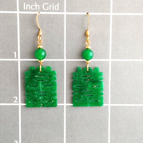 Carved Green Stone Earrings Asian Gold Tone - Picture 4 of 4