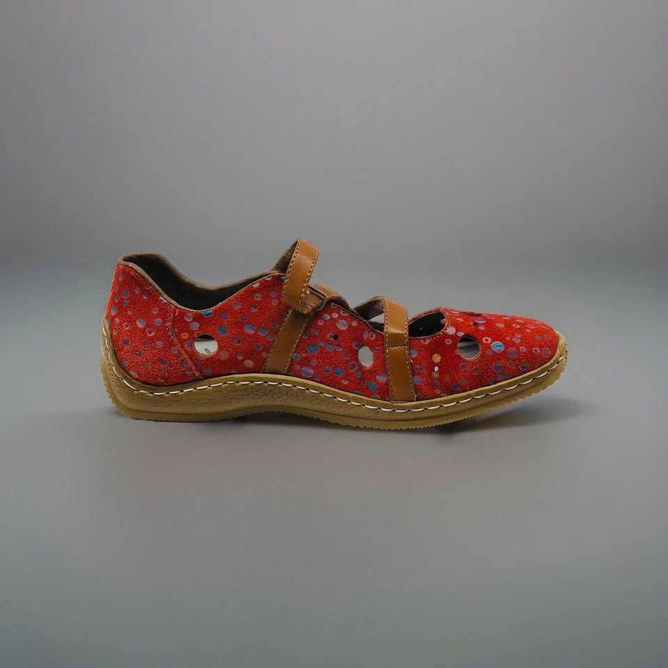 RIEKER ANTISTRESS Camurça Vermelha Mary Janes Gancho Laço Plano Tamanho 38 Bolinhas Estreitas - Imagem 2 de 4