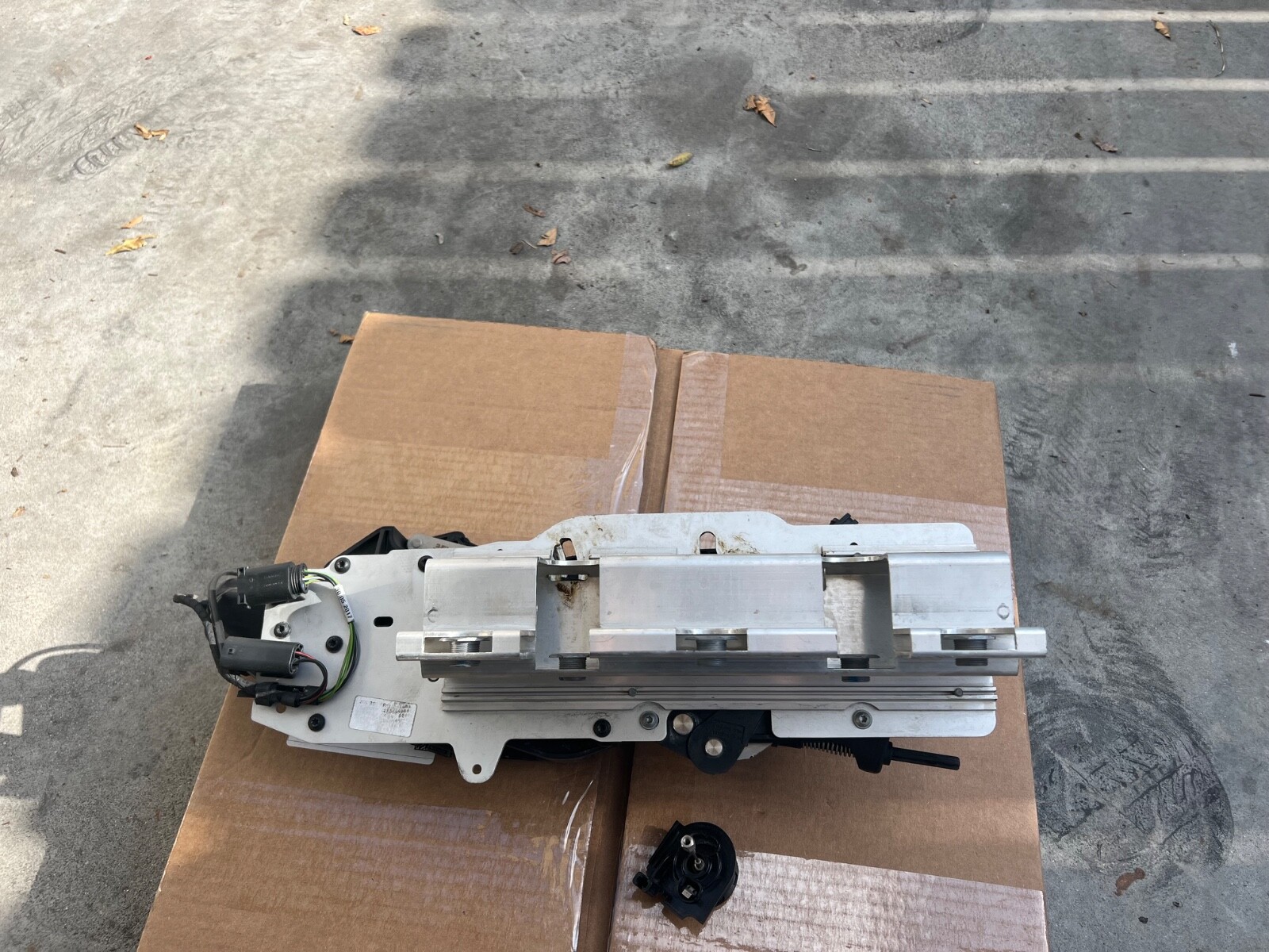 Rolls-Royce Ghost Radiator Mascot Retractable Mechanism