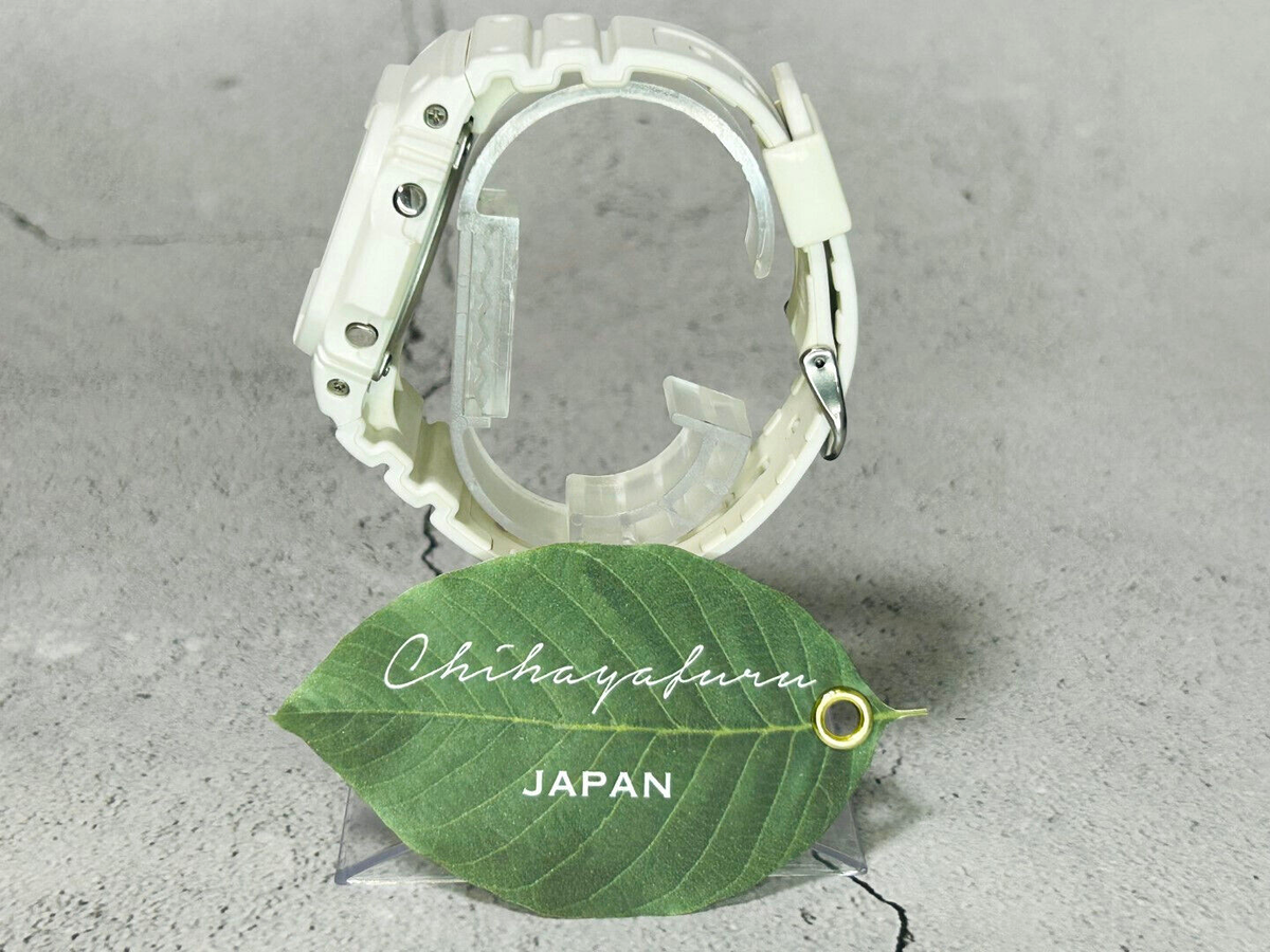 カシオ　G-shock GW-M5610MD ホワイト Casio G-Shock GW-M5610MD-7JF Radio Wave Solar Watches White