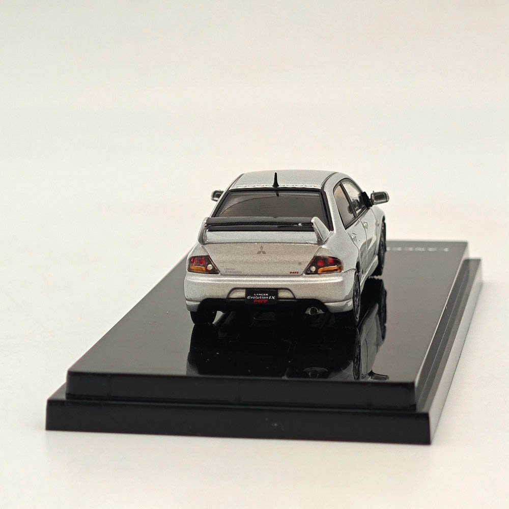 1/64 Scale Mitsubishi Lancer Evolution IV GR.A Rally Diecast Car - White, Collectible Model With Case