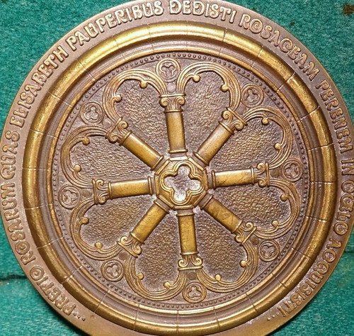 ST ELIZABETH QUEEN PORTUGAL & BEGGAR - MIRACLE 90mm 1978 BRONZE MEDAL by ANTUNES - Picture 4 of 5