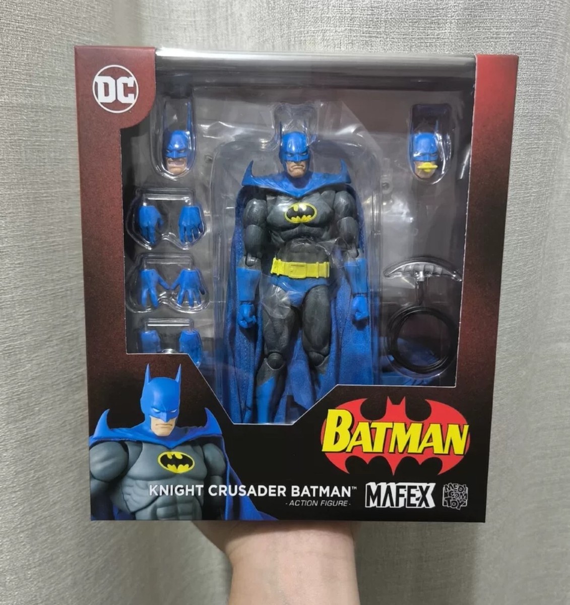 Mafex Dc Comics No 215 Batman: Knightfall Knight Crusader