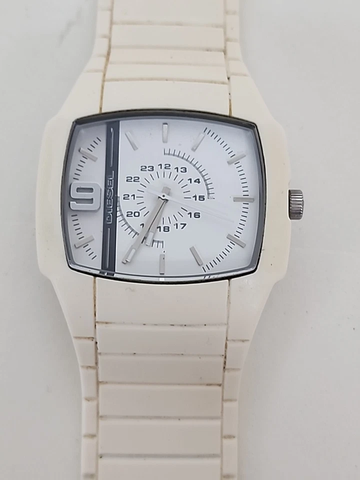 Diesel DZ-1321 Trojan White Silicone Works Great  - Image 3 of 4