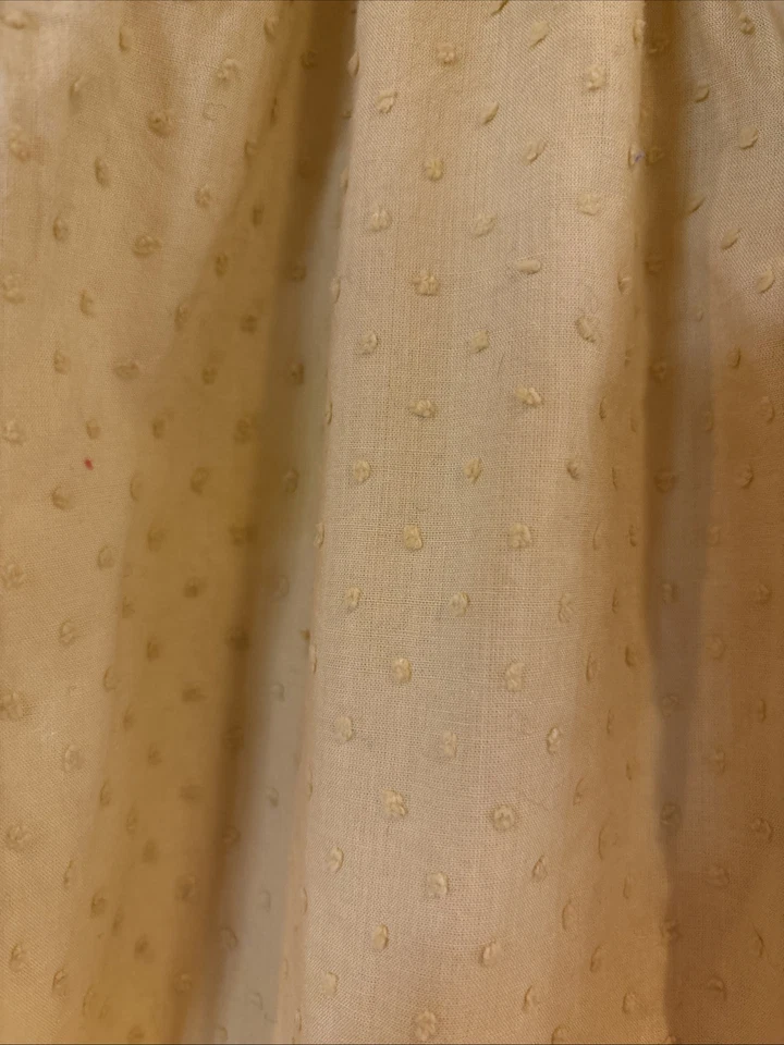 Blusa Tea Collection Talla 6 Color Amarillo Dorado con Lunares Elevados Foto 3 de 4