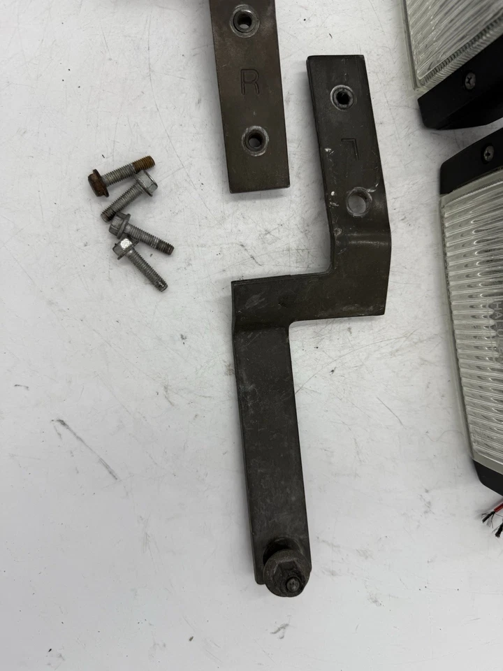 Classic Saab 900 90-93 Fog Lights Mounting Brackets Switch & Relay OEM - Imagem 4 de 4