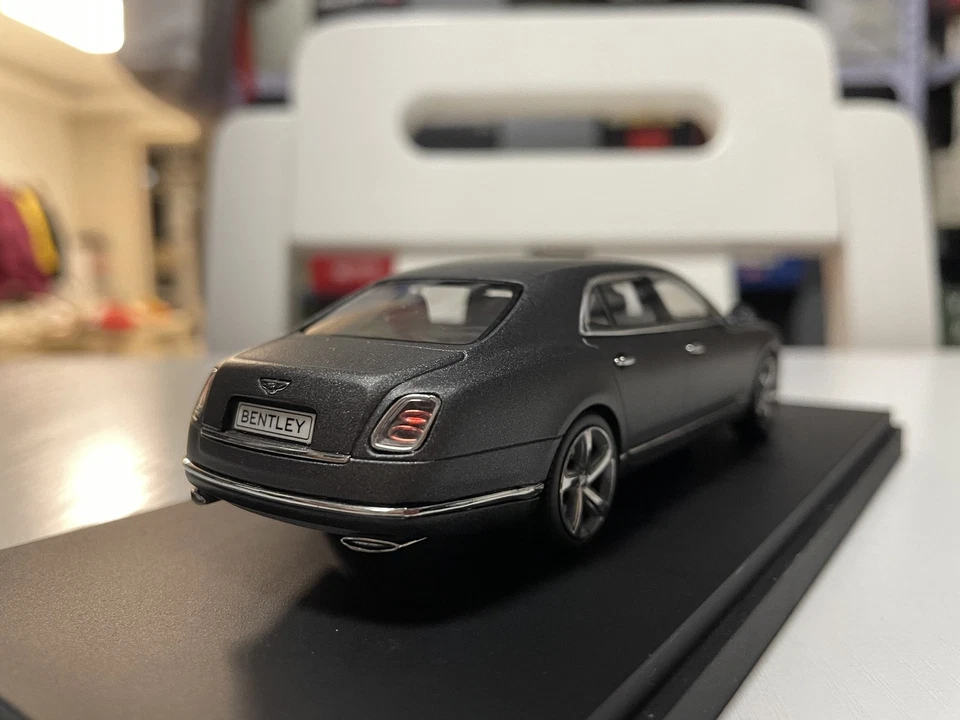 Modelo de coche de aleación Kyosho 1:43 Bentley Mulsanne Speed Foto 3 de 4