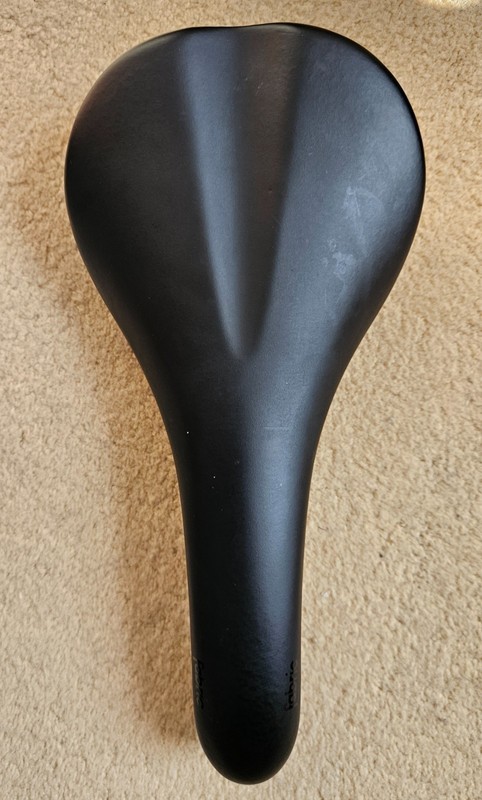 Fabric Scoop Shallow Saddle
