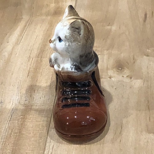 Brown Porcelain Figurine Kitten Cat in old Fashioned Boot Shoe Vintage (15) - Picture 2 of 5