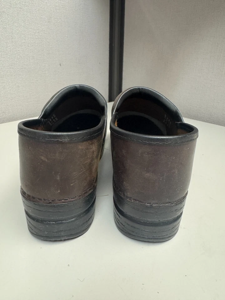 Dansko Hombre Profesional Marrón Cuero Engrasado Talla 45 Usado Foto 3 de 4