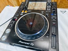 Pioneer Cdj-2000nxs2 Nexus 2 Multiplayer Dj Cd Player - One