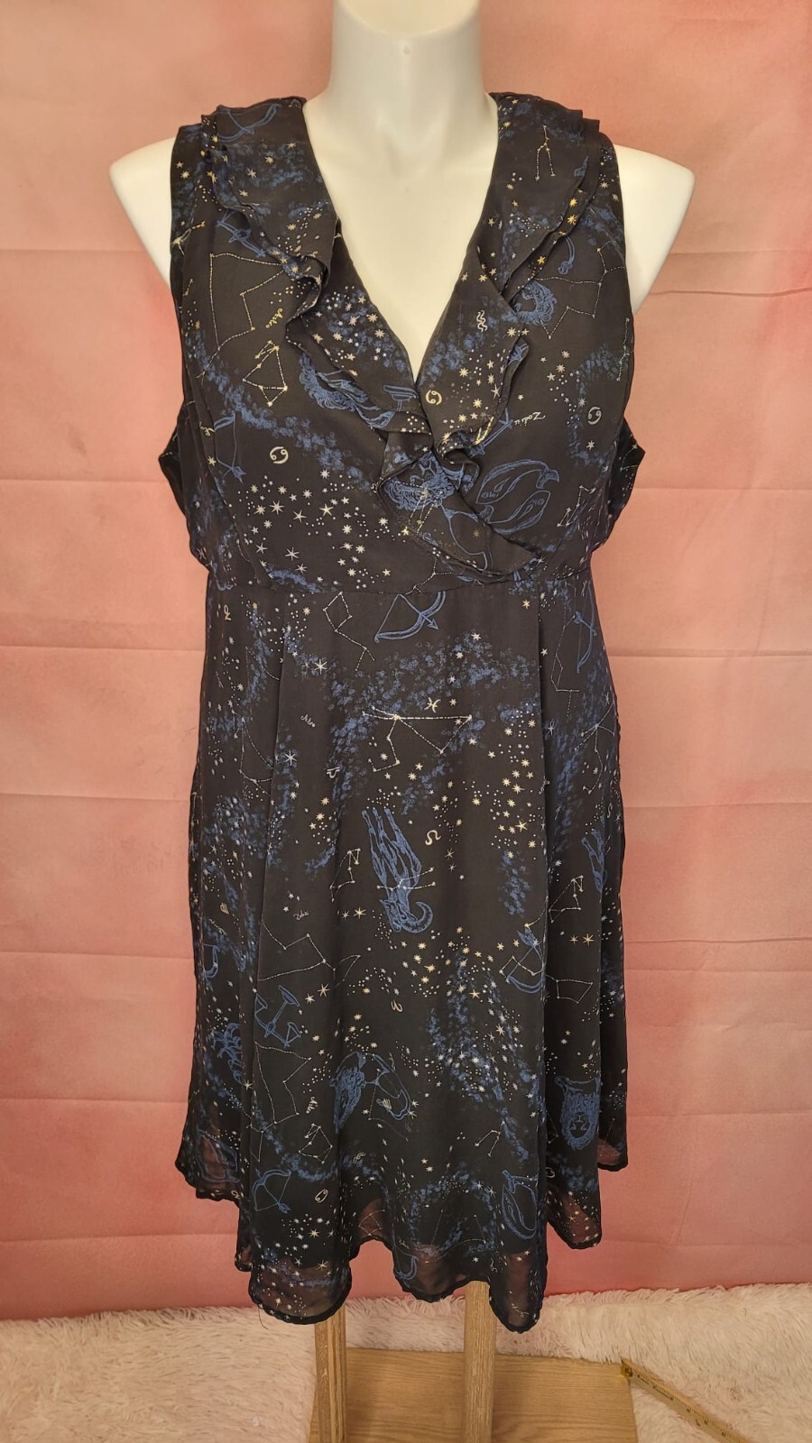 Torrid  Black 100% Polyester Back Zip Sleeveless … - image 1