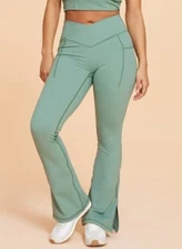 Blogilates Leggings Crisscross Flare High Rise Hedge Green Size M NWT