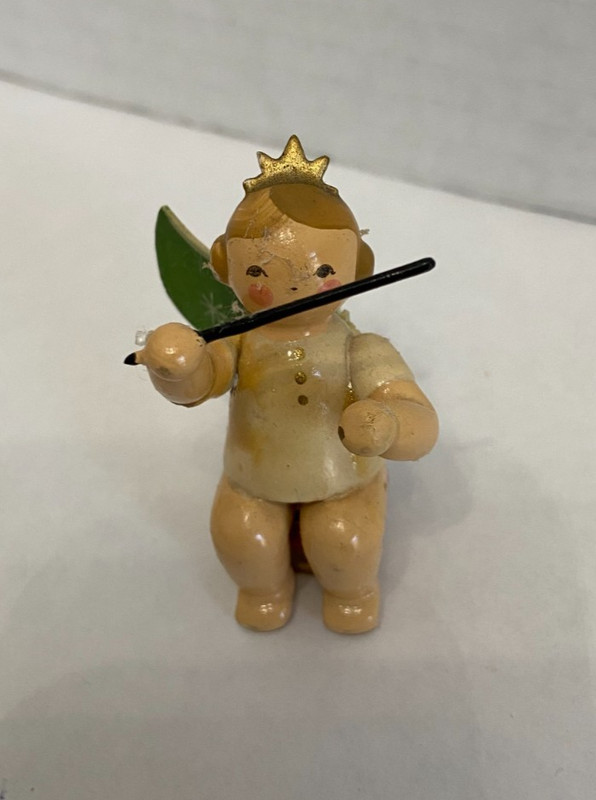 Wendt & Kuhne Grunhainichen Angel with Bow. No Box. READ