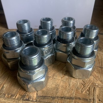 Lot Of 7  -EGE18LREDCF 1PC Parker new End Straight-Through Combination NEW