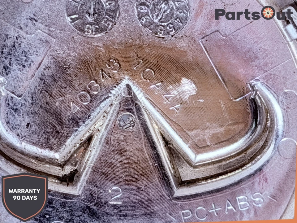 Tapa central de rueda Infiniti M37/M56/Q70 2011-2018 OEM Foto 3 de 3