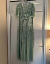 Mac Duggal Green Beaded Sequin V-Neck Short Sleeve Mesh A-Line Long 16