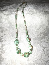 VINTAGE GREEN AND WHITE GLASS BEAD NECKLACE