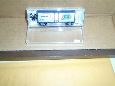 MICRO TRAINS #02100396 40' STD PLUG DOOR BOX CAR- KANSAS STATE CAR #KS I861 N