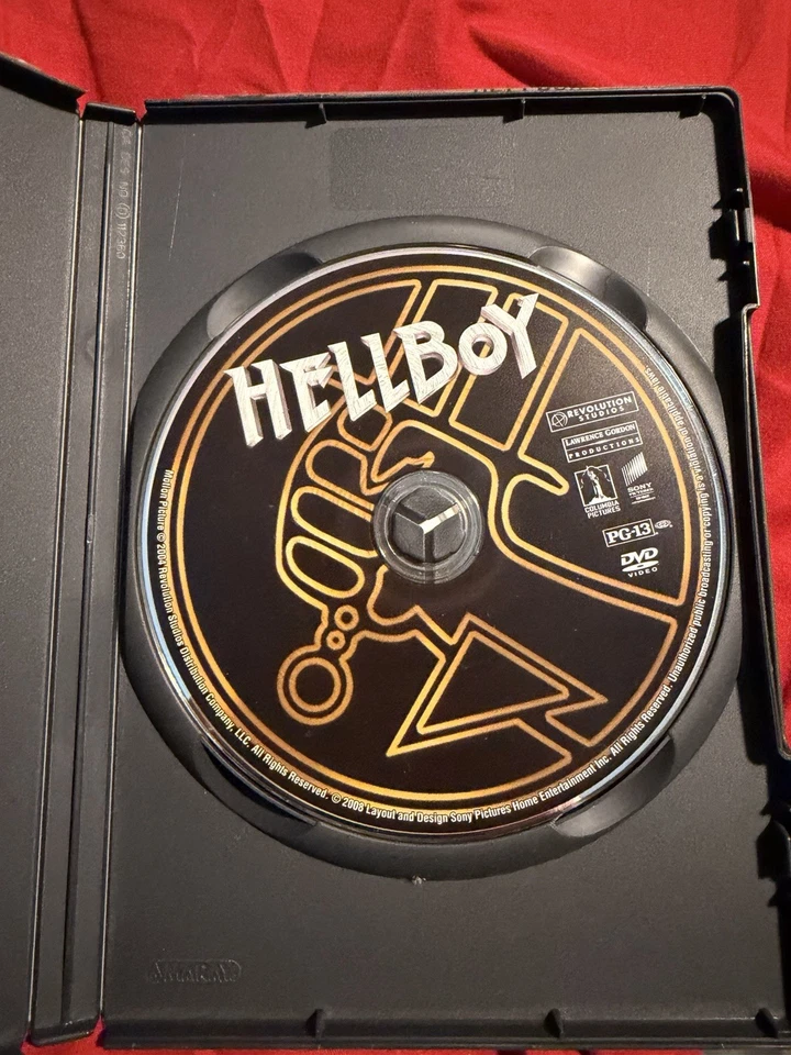 Hellboy (DVD, 2004) - Image 2 of 2