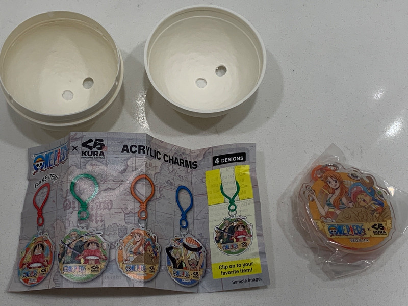 One Piece x Kura Revolving Sushi Exclusive NEW Nami & Chopper Acrylic Charm