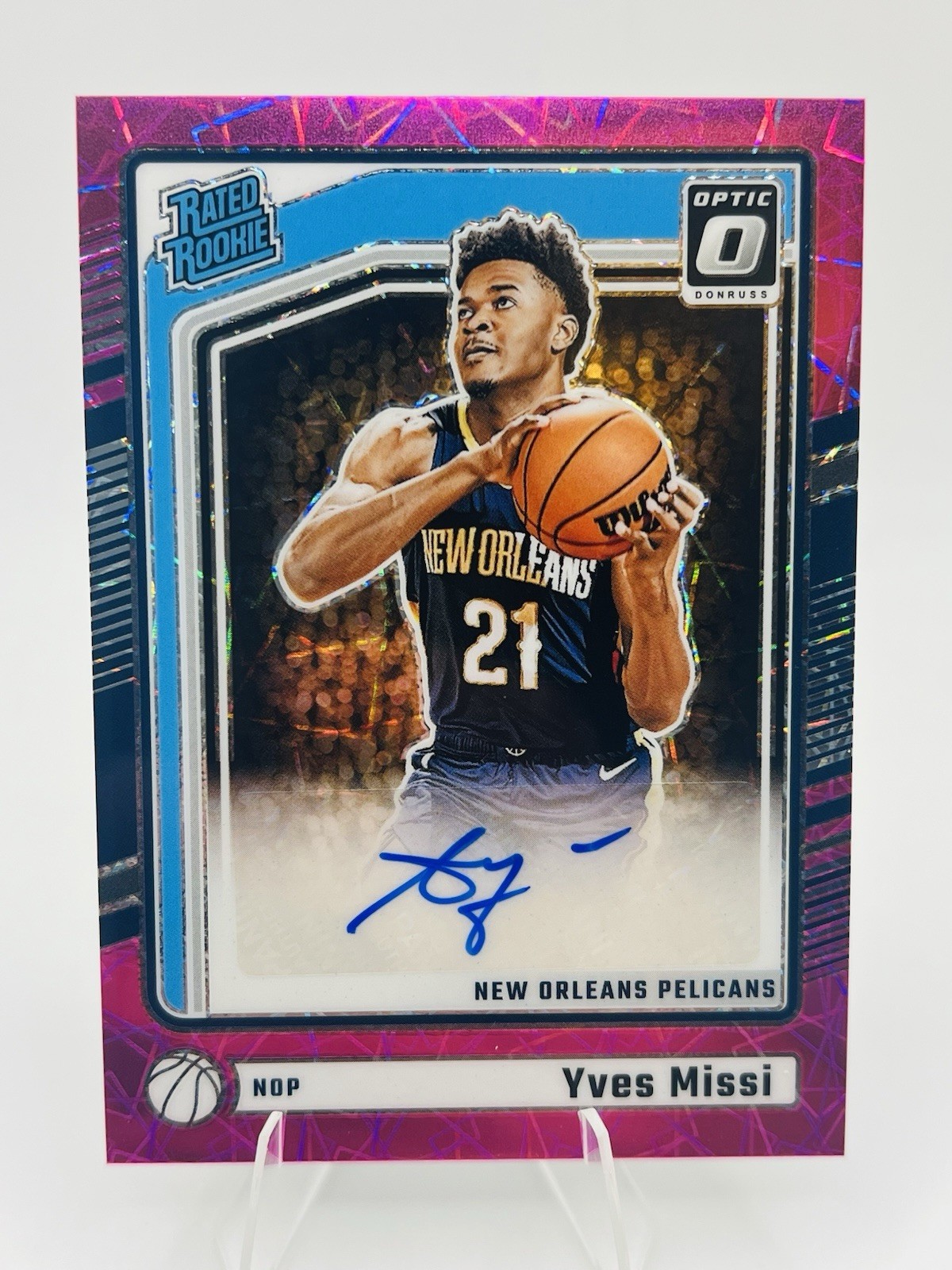 2024-25 Panini Optic-Yves Missi Rated Rookie Signatures Pink Velocity /79