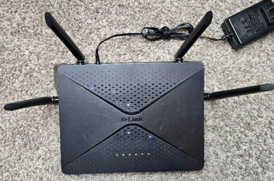 D-Link DIR-882 Dual-Band Wi-Fi Router