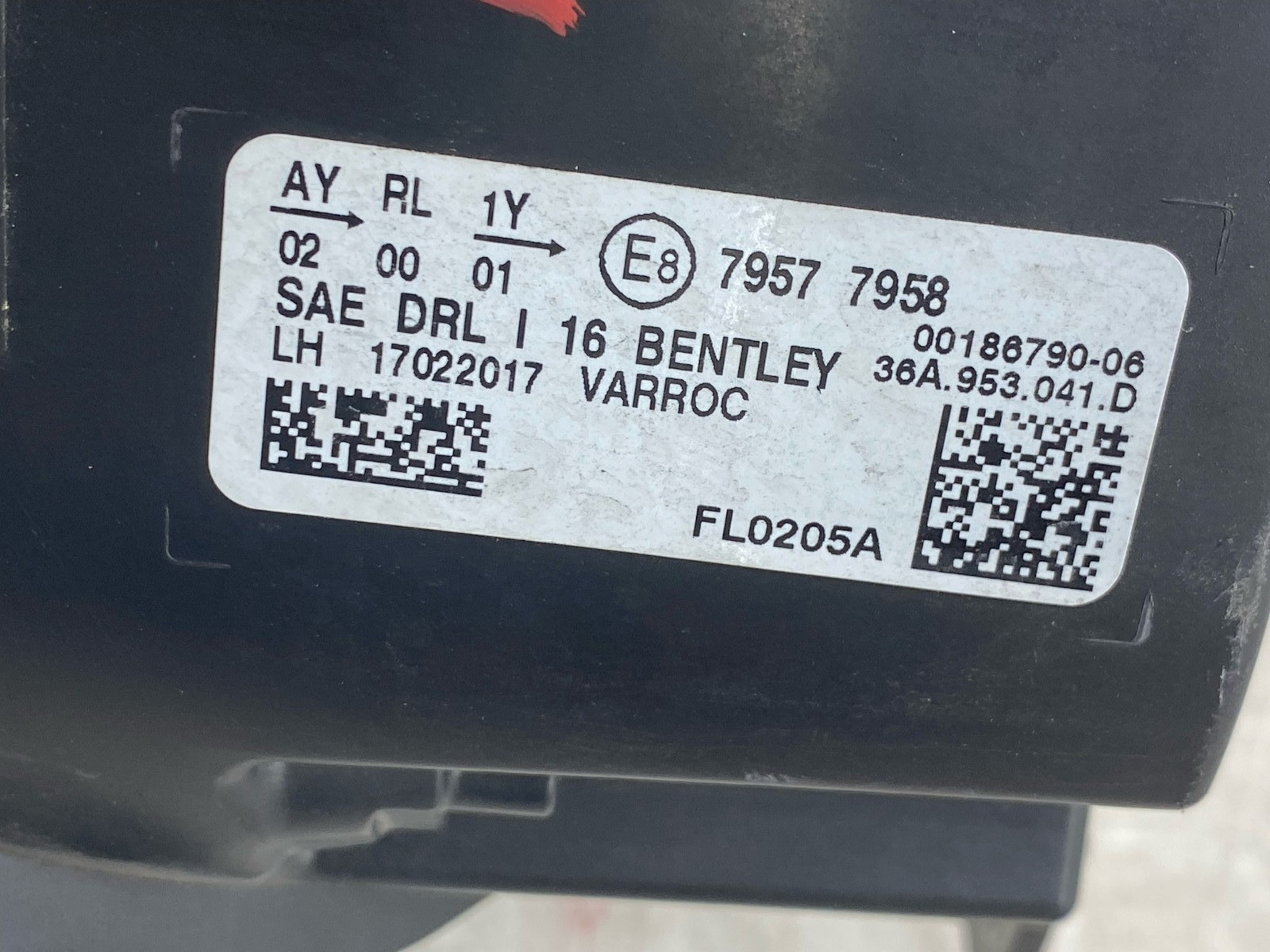 Bentley Bentayga 2015-2020 Left Side repeater light P/N 36A953041D