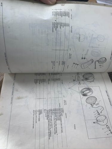 John Deere 2040 Tractor Parts Catalog Manual Book Original PC-4150 - Picture 6 of 10