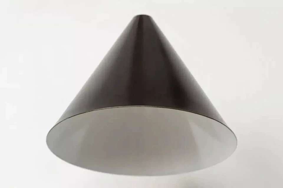 Par de apliques de exterior mini tratten patinados marrón oscuro años 50 hechos a mano Foto 4 de 4