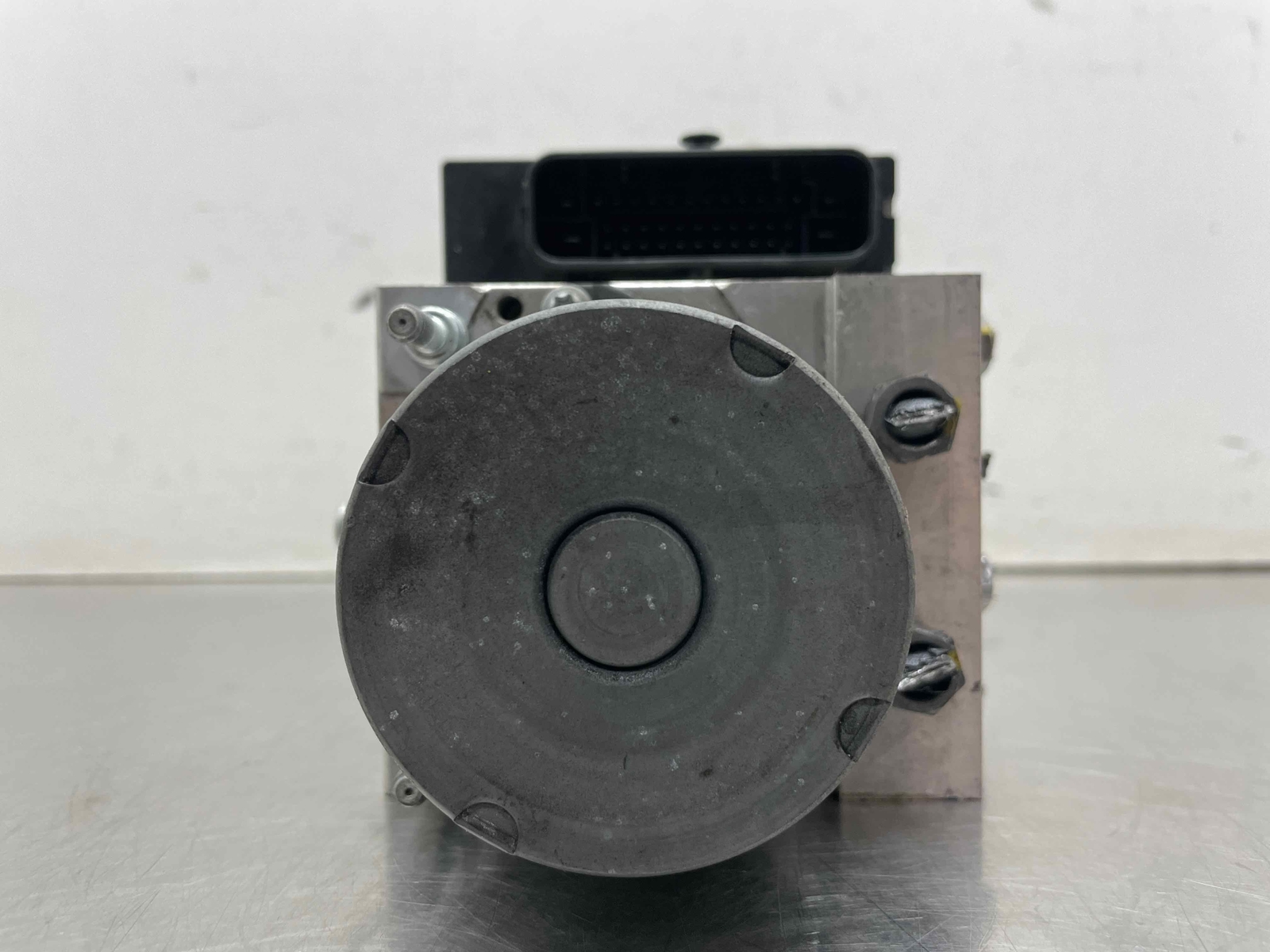 2013 Maserati Granturismo 4.7L OEM ABS Anti Lock Brake Pump Assembly 0265234808