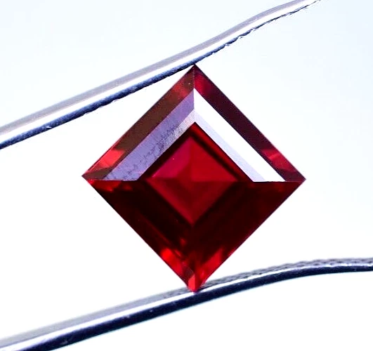 Natural Blood Red Ruby 6.10 Ct Princess Certified Flawless Loose Gemstone - Image 2 of 4