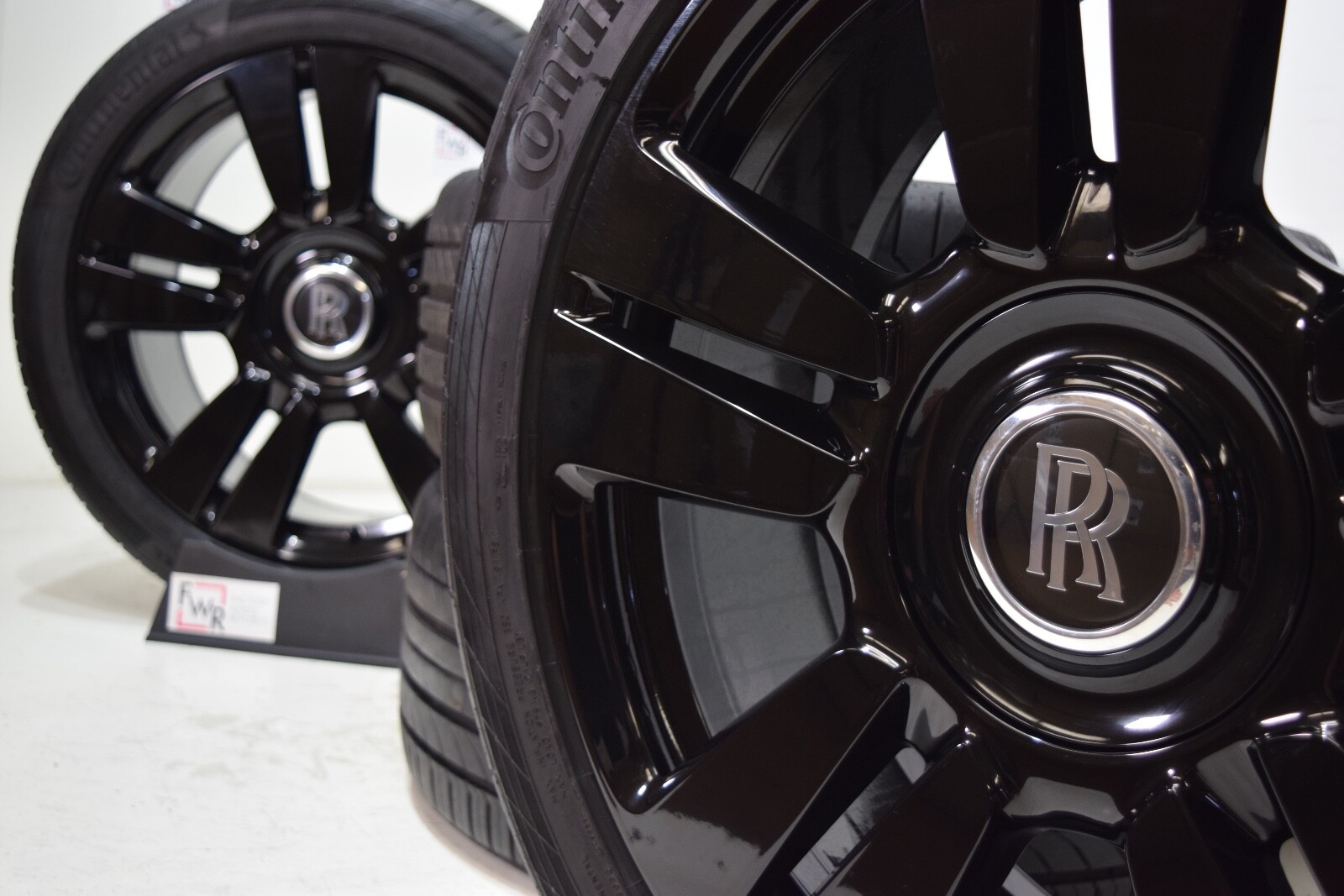 22" Rolls Royce Cullinan Wheels Rims Factory OEM Oiginal Set Black