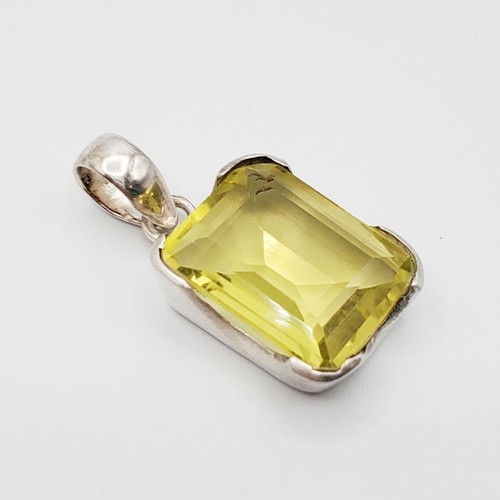 "Colgante de ley de 1,25"" corte esmeralda piedra Chartreuse amarillo verde" - Imagen 3 de 8