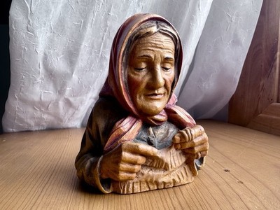 Rare German W. u. M. Heinzeller Holzschnitzerei Hand Carved Wooden Figurine 4.5 