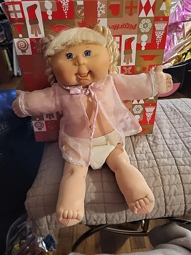 blonde cabbage patch doll girl doll