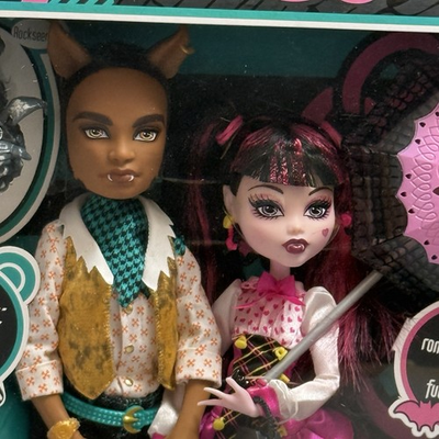 #ad © 2011 Monster High Wave 2 Draculaura amp; Clawd Wolf 2 Pack Signature NIB $560.00