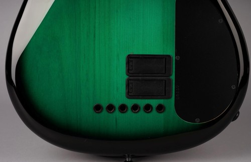 Carvin LB76P 6-String Bass - Left Handed - Flame Maple Top w/OHSC - Picture 12 of 19