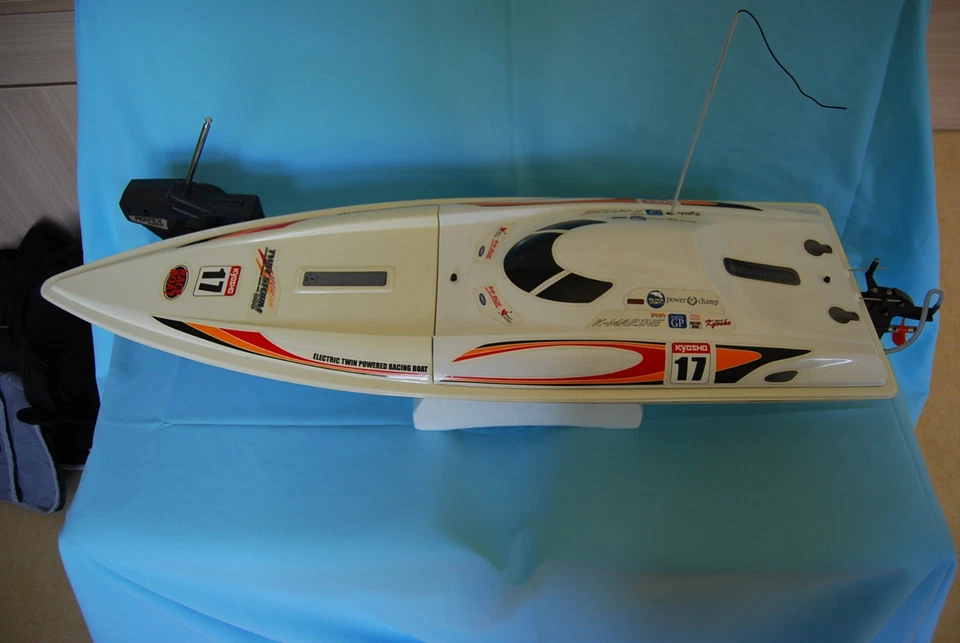 Vintage RC Boat KYOSHO Twin Storm 800 Top Very Rare FIRST EDITION - Bild 4 von 4