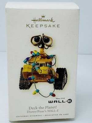 2008 Hallmark Keepsake Ornament WALL*E  DECK the PLANET  Disney Pixar Christmas