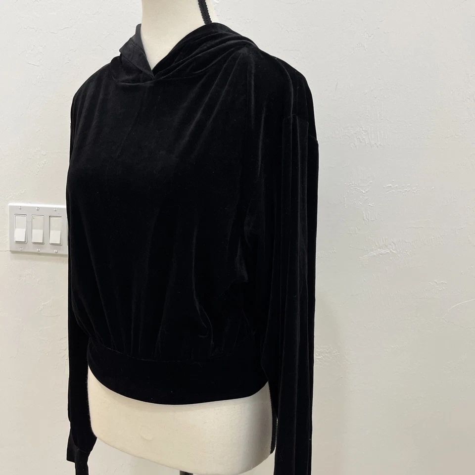 NUEVA SUDADERA CON CAPUCHA EXPRESS MUJER TERCIOPELO NEGRO TALLA S NUEVA CON ETIQUETAS Foto 3 de 4