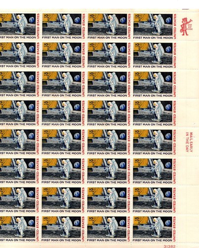 US Scott # C76 FIRST MAN ON THE MOON (1969) 32 MNH 10¢ AIRMAIL stamps BELOW FV!