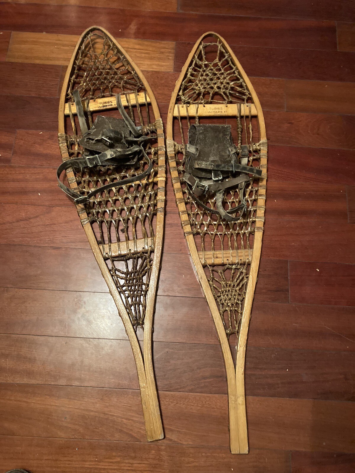 Vintage TUBBS Snowshoes Wallingford Vermont Wood & Leather No. 80 11x40